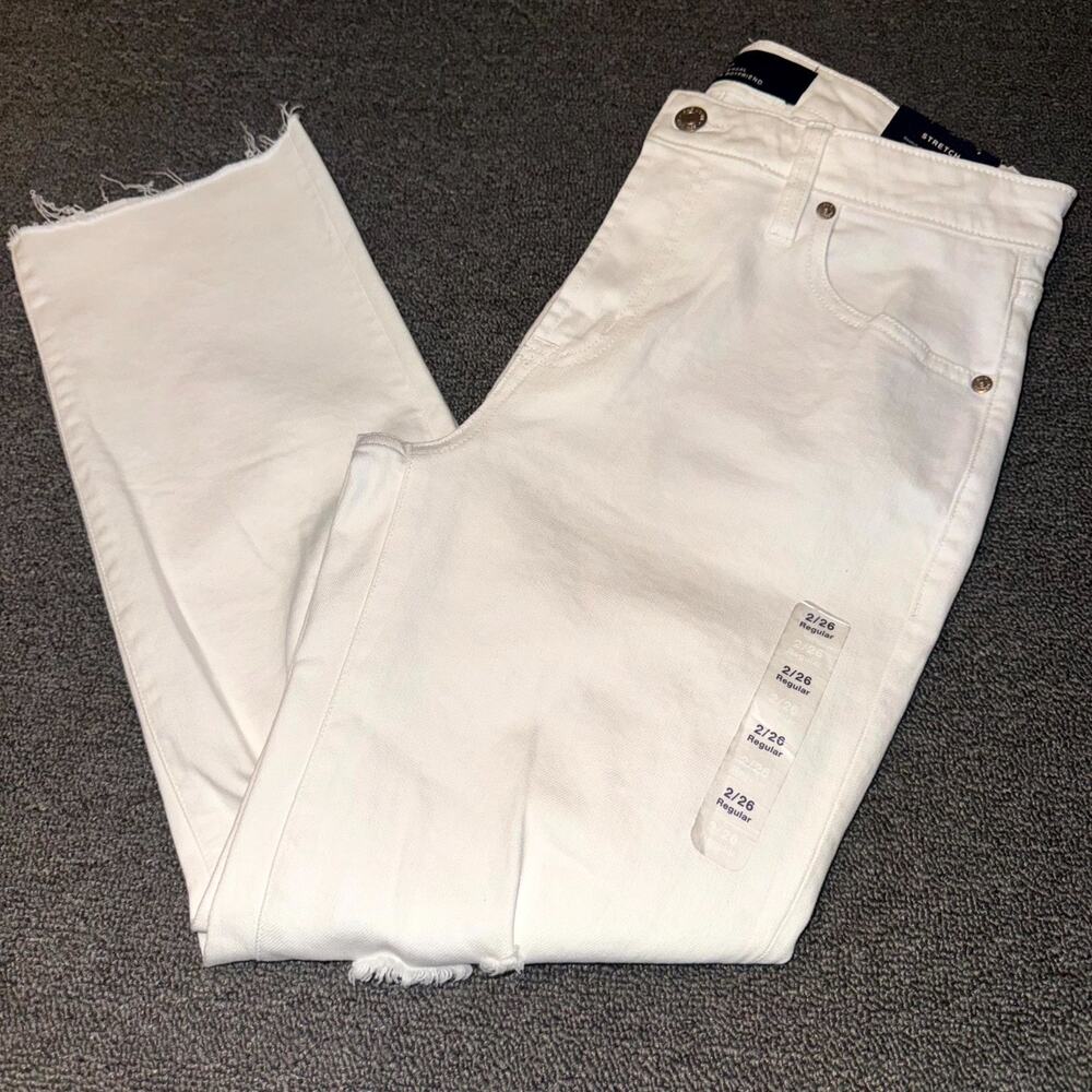 Gap Universal Slim Boyfriend Jeans Women 2/26R White Distressed Mid Rise Raw Hem